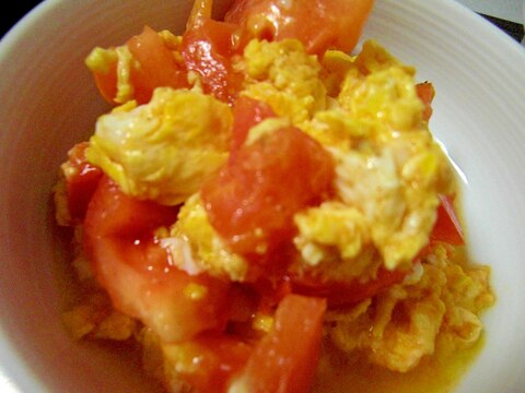 トマトと卵の炒めもの